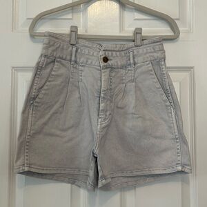 Faherty Women’s High-Rise Denim Pleated Shorts in Light Blue